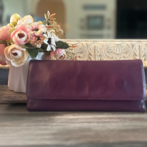Hobo Plum Color Genuine Leather Long Wallet Clutch Purse - Picture 1 of 16